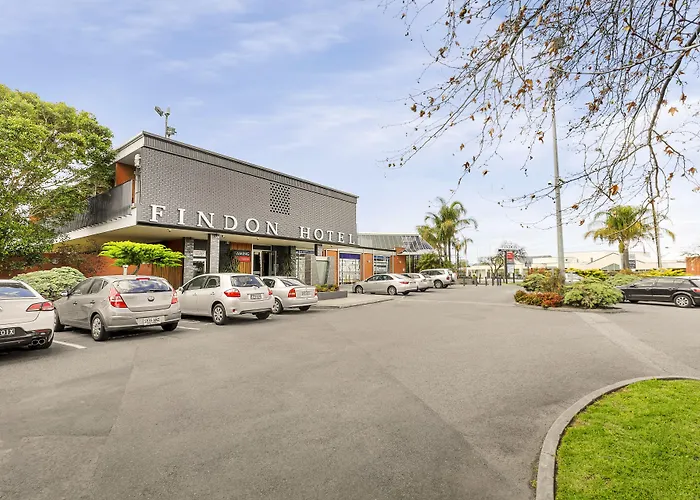 Nightcap At Findon Hotel