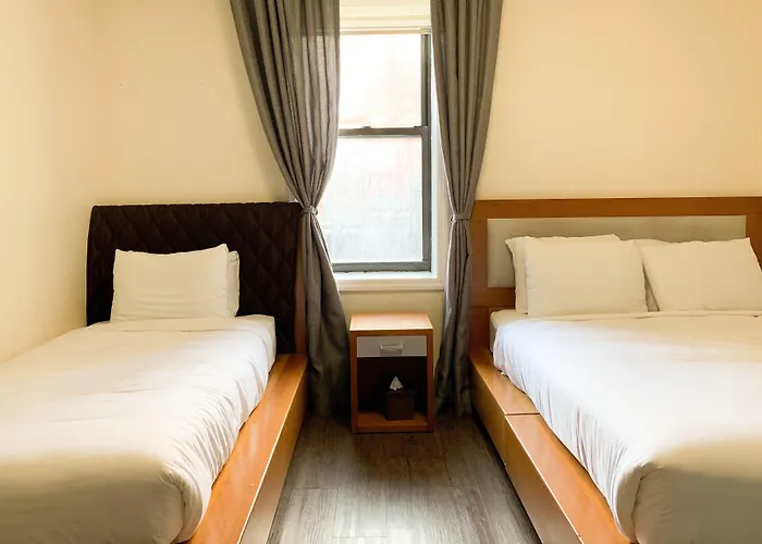 3 star hotel: Midtown West Hotel