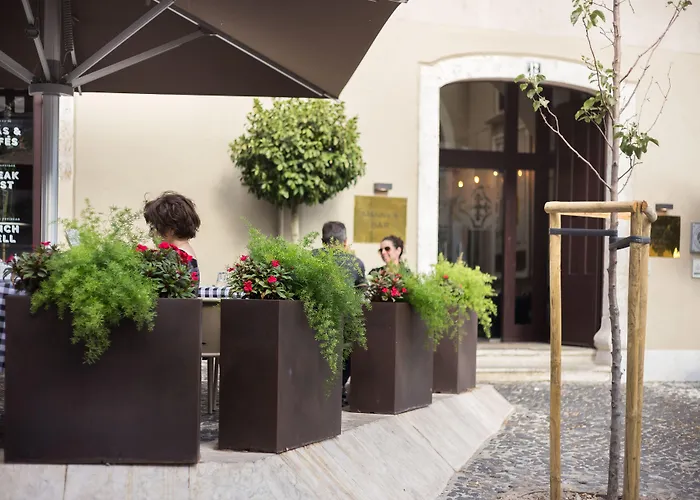 Luxury hotel only: Santiago De Alfama - Boutique Hotel