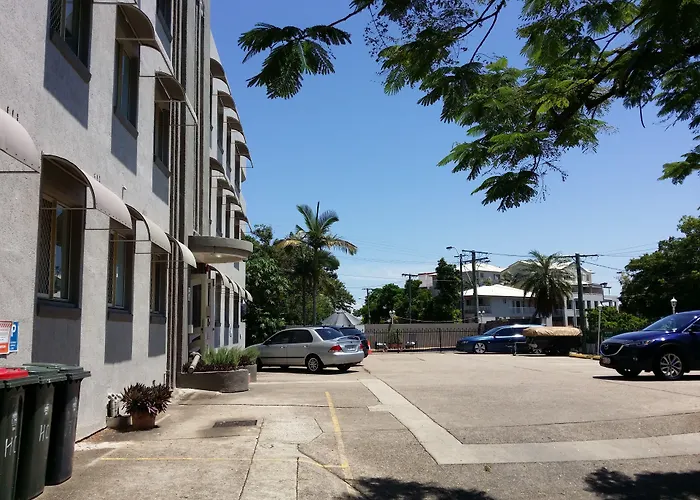 Apart hotel: Hampton Court Apartments