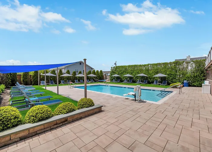 Beach hotel: The Ocean Resort Inn