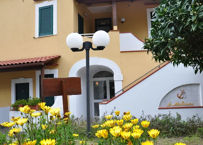 Hotels with tennis La Marticana