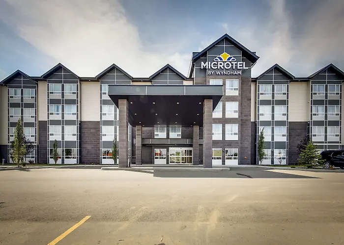 3 star hotel: Microtel Inn & Suites By Wyndham Red Deer