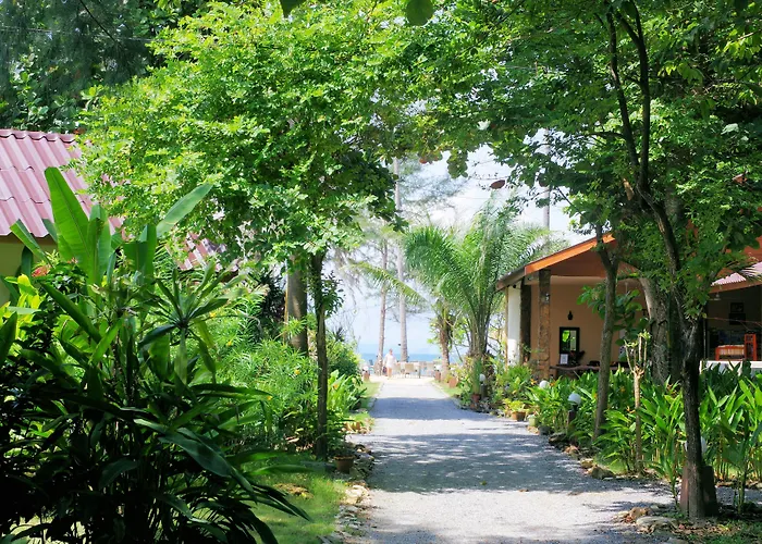 Resort: Thai House Beach Resort
