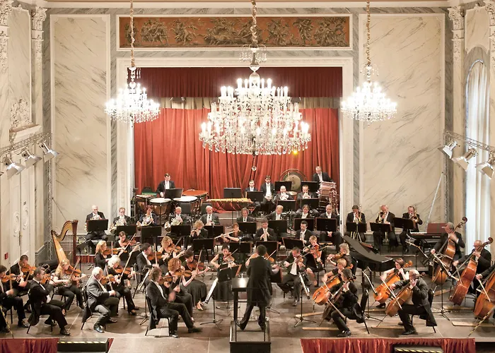 Luxury hotel only: Windsor Spa Hotel