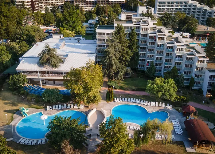 Resort: Hotel Sandy Beach