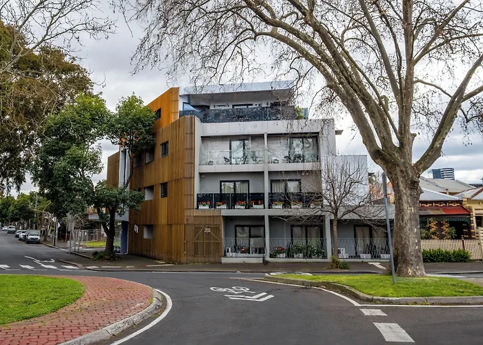 Central hotel: Melrose Apartments