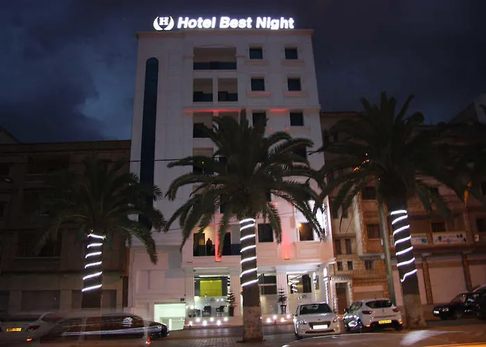 Hôtel avec vue: Hotel Best Night