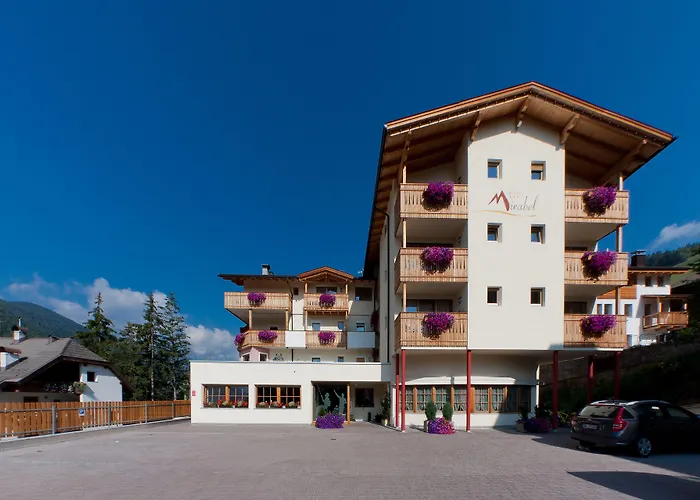 Hotel Jacuzzi: Hotel Mirabel