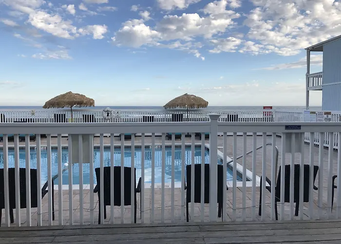 Hotel with view: Ocean Surf Resort