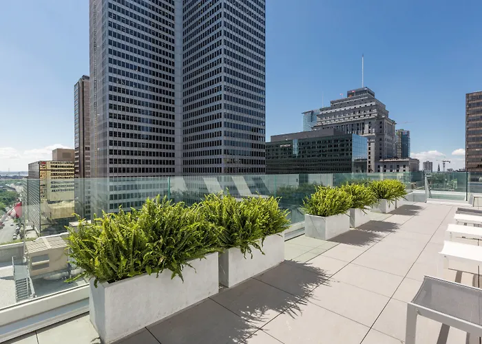 Renaissance Montreal Downtown Hotel