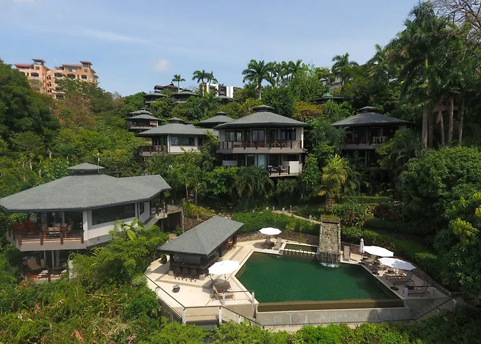 Beach hotel: Tulemar Resort