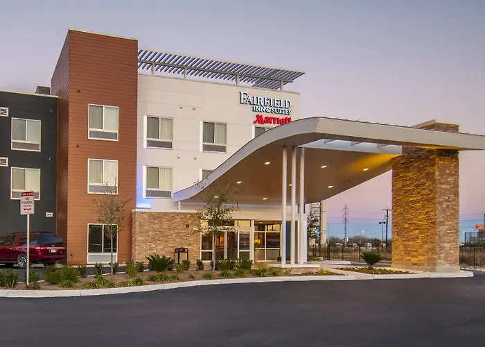 Fairfield Inn & Suites By Marriott San Antonio Brooks City Base