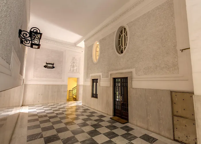  Grand Tour Rome Suites - Liberty Collection