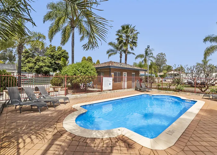 Pets Allowed Hotel Central Caravan Park
