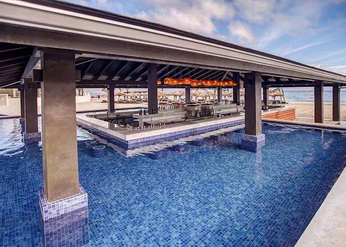 Jacuzzi hotel: Royalton Blue Waters Montego Bay, An Autograph Collection All-Inclusive Resort