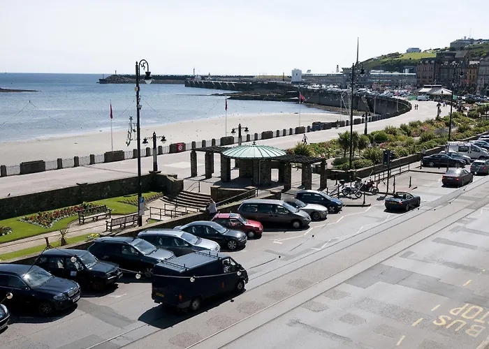 Apartment: Cunard Apartments