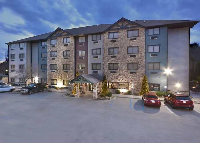 Hotel with view: Brookstone Lodge Near Biltmore Village, An Ascend Collection Hotel