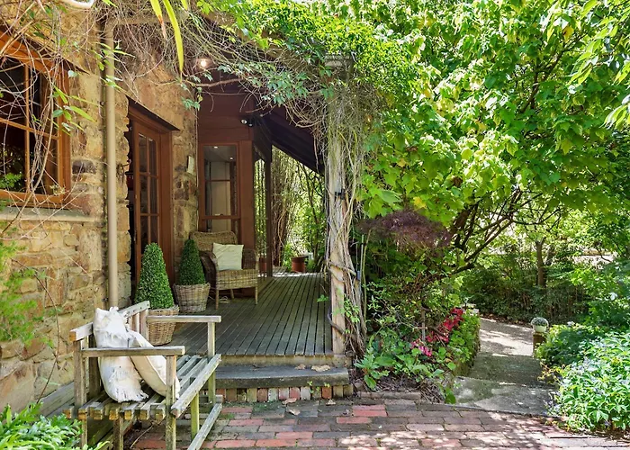 Pet Friendly hotel: Stonehenge Retreat