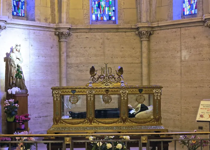 Hôtel accueillant les animaux: Espace Bernadette Soubirous Nevers