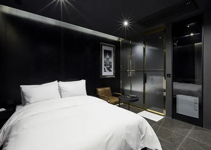 Motels The Artist Yeoksam