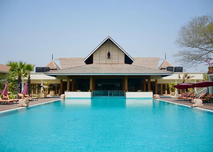 Luxury hotel only: Amata Garden Resort Bagan