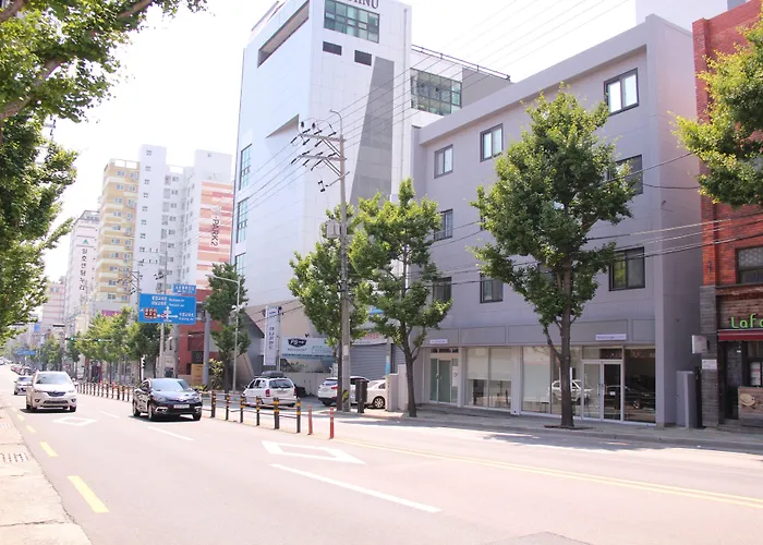 Resort: Wood House Hotel