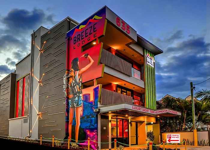 Breeze Lodge