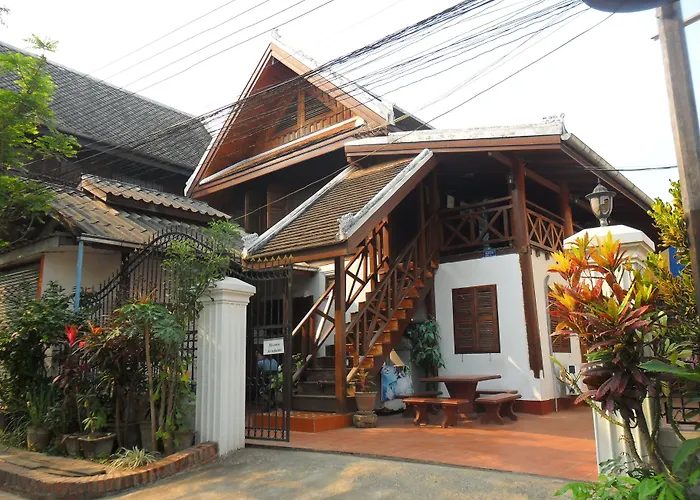 Central hotel: Rattana Guesthouse