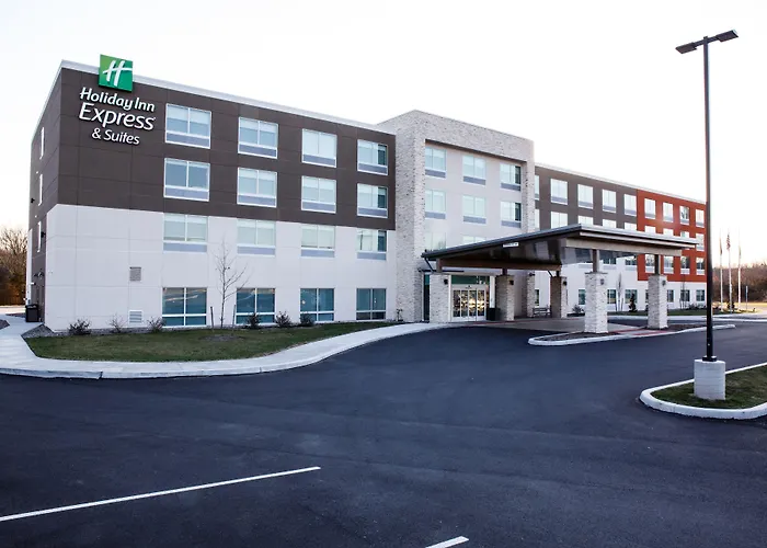 Holiday Inn Express & Suites - By Ihg
