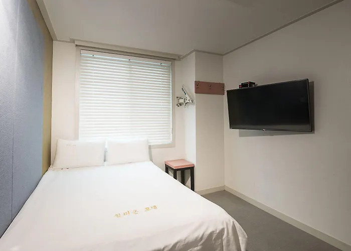 Champion Hotel