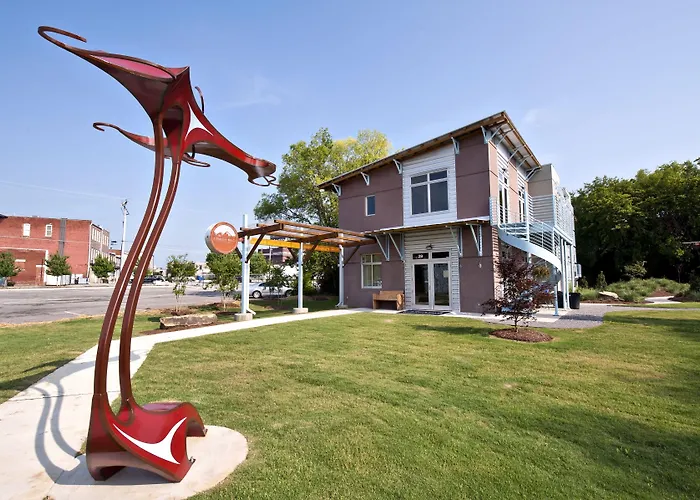 Crash Pad: An Uncommon