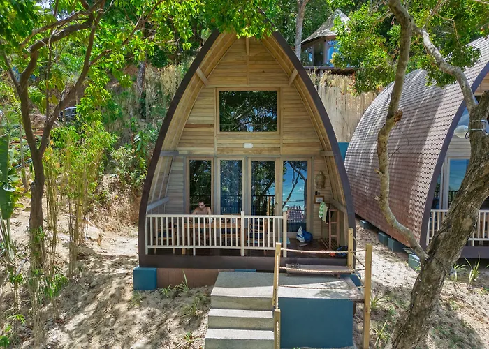 Karuna El Nido Villas