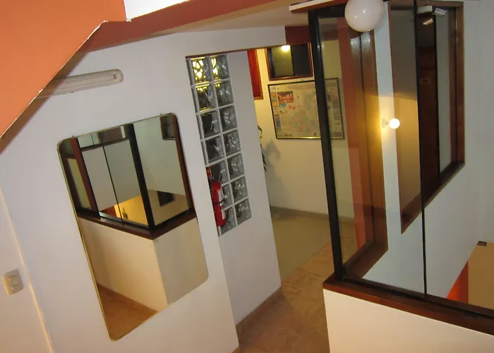 Hotel Plaza Bolognesi 344