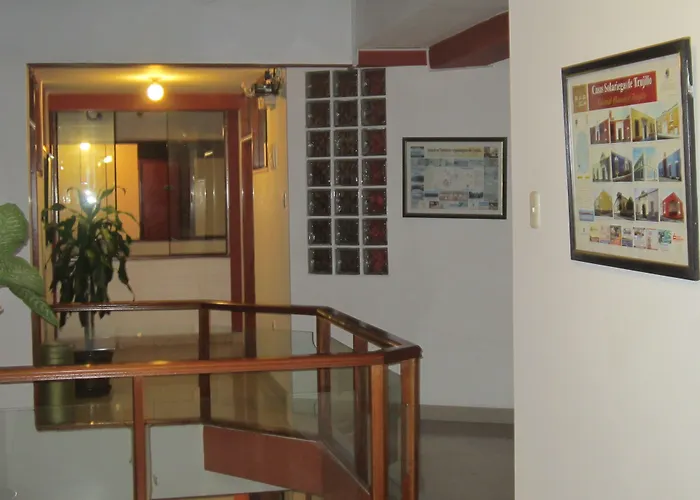 Hotel Plaza Bolognesi 344