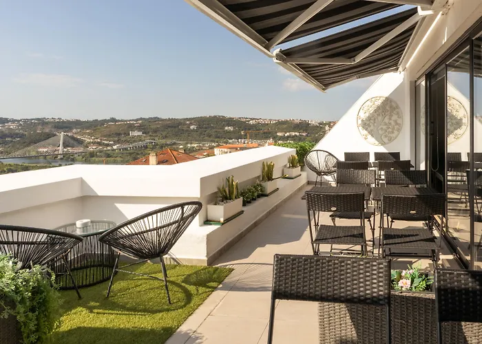 Hotel cerca del colegio: Penedo Da Saudade Suites & Hostel