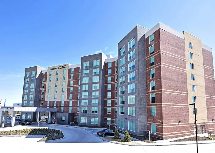 Fairfield Inn & Suites By Marriott Airport