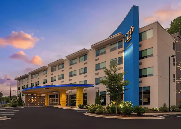 Pet Friendly hotel: Glo Hotel Asheville-Blue Ridge Parkway