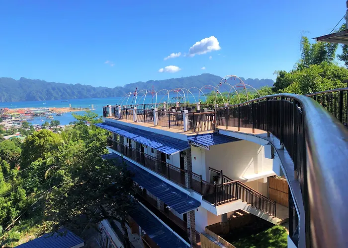 Pet Friendly hotel: Skylodge Resort