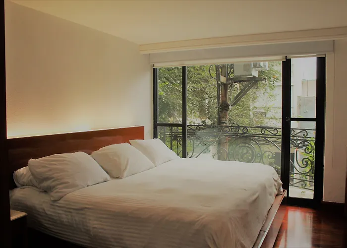 Condesa Suites