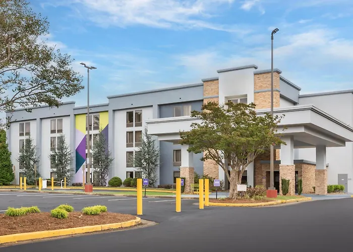 Beach hotel: Spark By Hilton Atlanta Airport South College Park