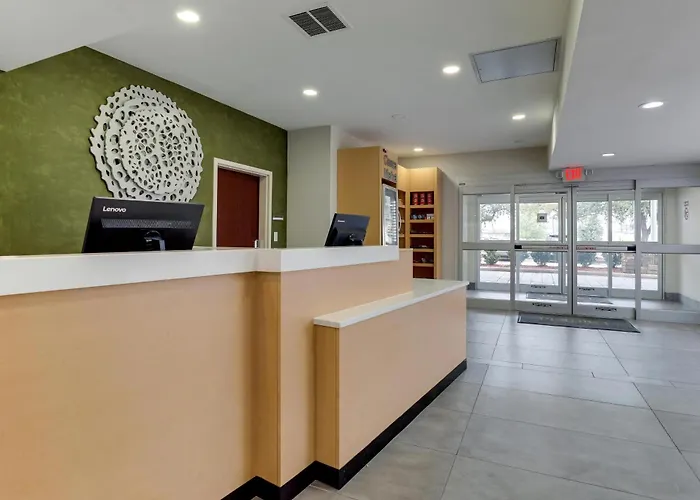 Central hotel: Las Colinas Inn Irving, Surestay Collection By Best Western