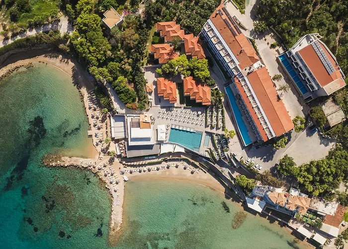 Romantic hotel: Alexandra Beach Resort & Spa