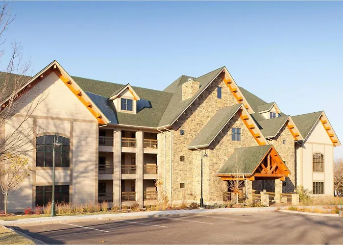 Cheap hotel: Hilton Grand Vacation Club Paradise Point Hollister