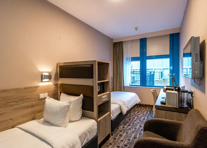 Xo Hotels Blue Square