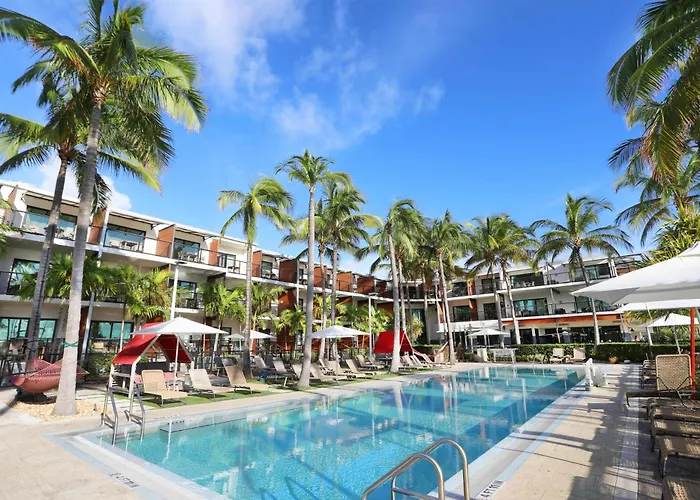 Hotel with pool: The Perry Hotel & Marina Key West