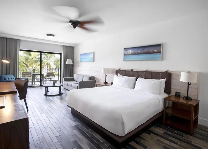 Hotel with pool: The Perry Hotel & Marina Key West