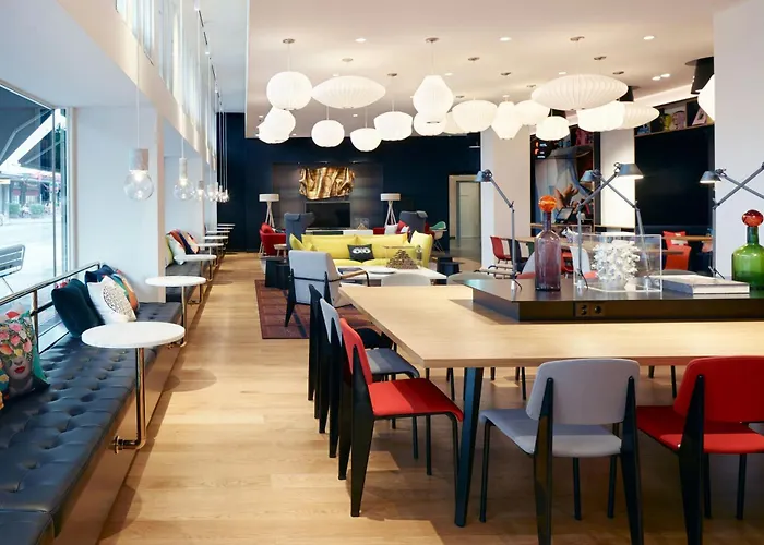 CitizenM