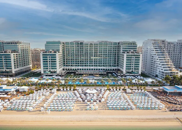 Beach hotel: Hilton Dubai Palm Jumeirah
