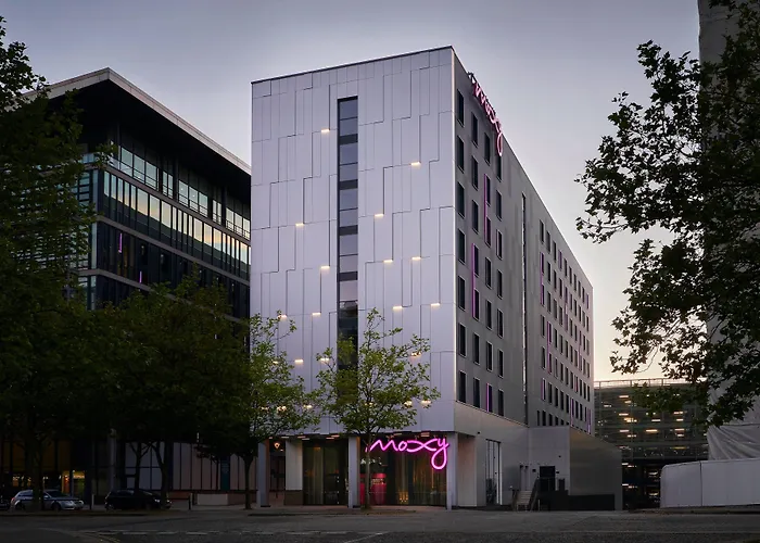 Ski Resorts Moxy Milton Keynes